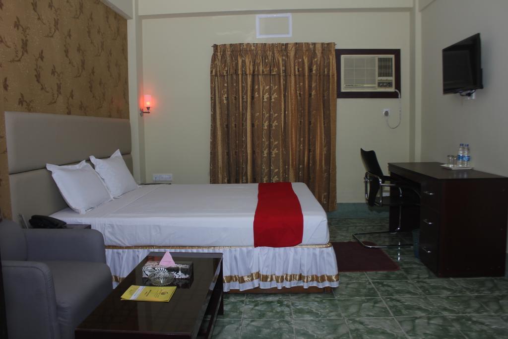 Golden Inn Chattagram Ltd Читтагонг Экстерьер фото